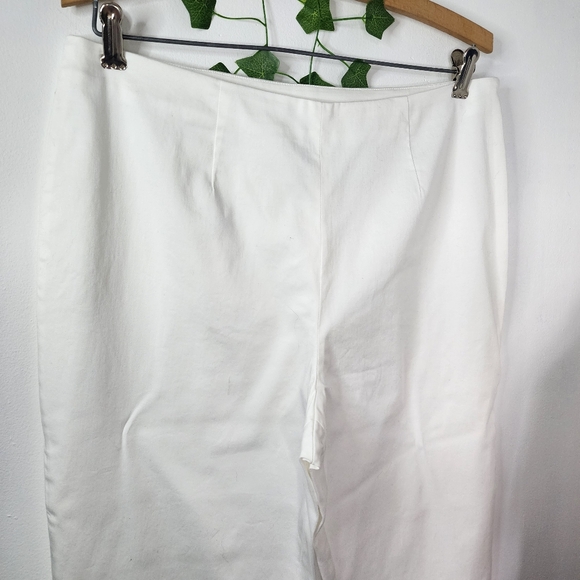 Victor Costa Occasion White with Red Flower Floral Design Jacket and Pant Suit - Picture 11 of 17